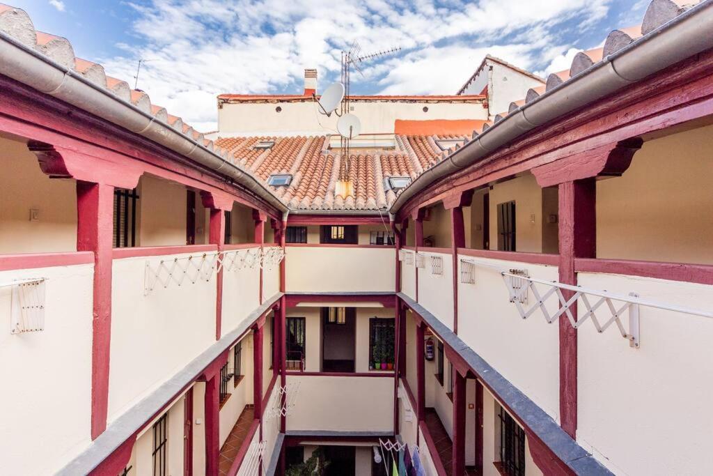Bohemian 2Bedroom Attic In Lavapies Мадрид Екстериор снимка